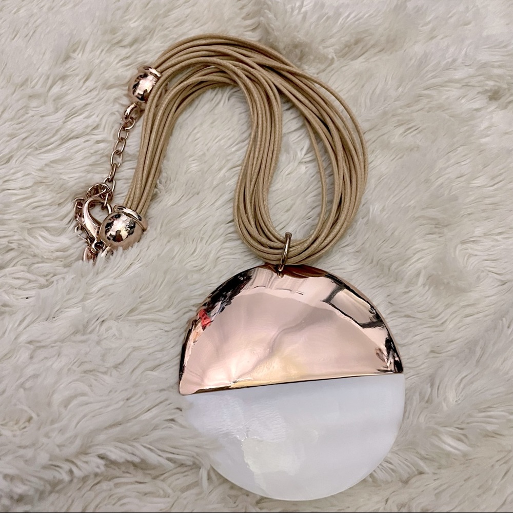 Pendant Necklace Rose Gold and Pearl